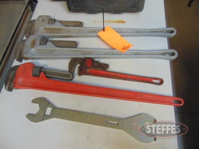 (2) 36- Rigid aluminum pipe wrenches, _1.jpg